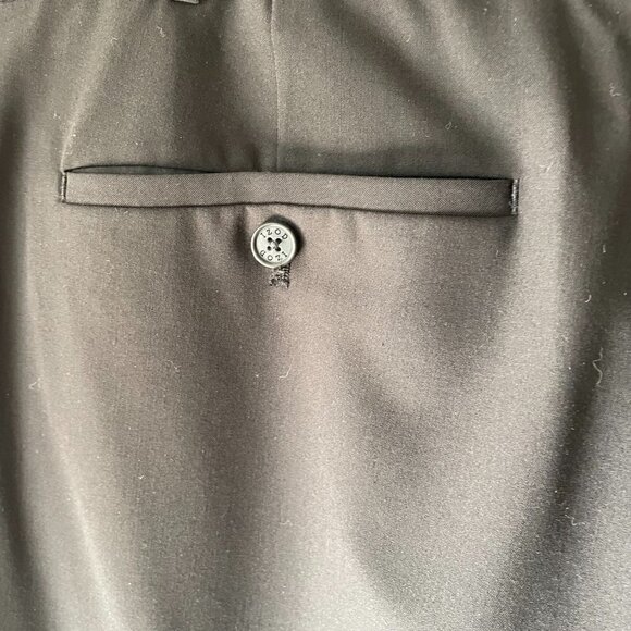 Izod Men's Straight Leg Dress Pants in Black Size 38 Waist 30 Length No Cuff - Picture 9 of 10